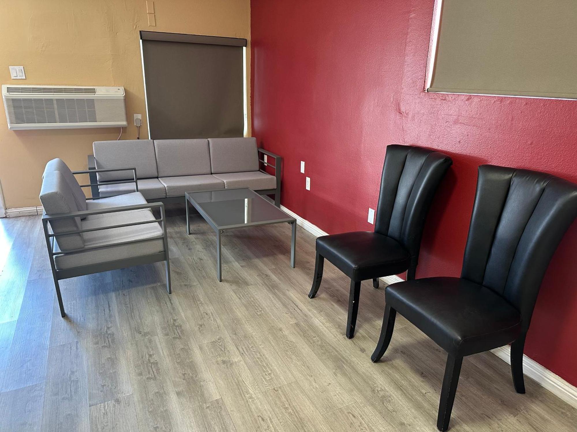 كورونا، ريفيرسيدي، كاليفورنيا Desert Inn Motel المظهر الخارجي الصورة